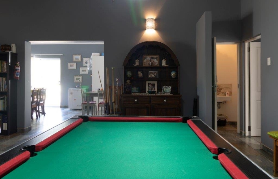 5 Bedroom Property for Sale in Velddrif Western Cape